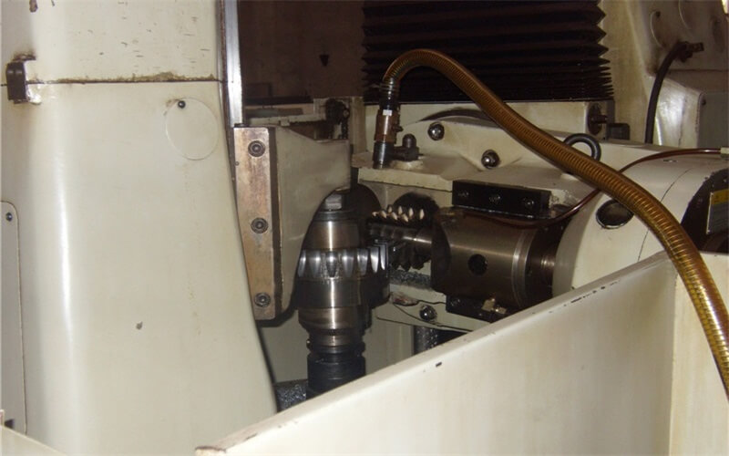 Hobbing machine