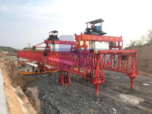 520T self-balancing beam launcher crane